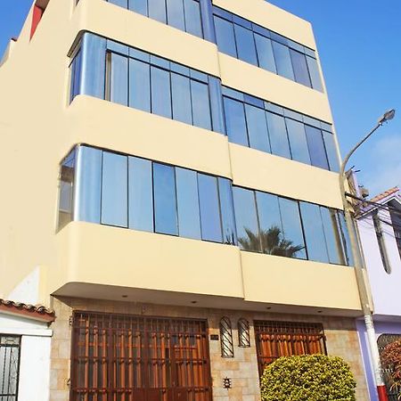 Taytaypa Rooms & Apartments Lima Airport Экстерьер фото
